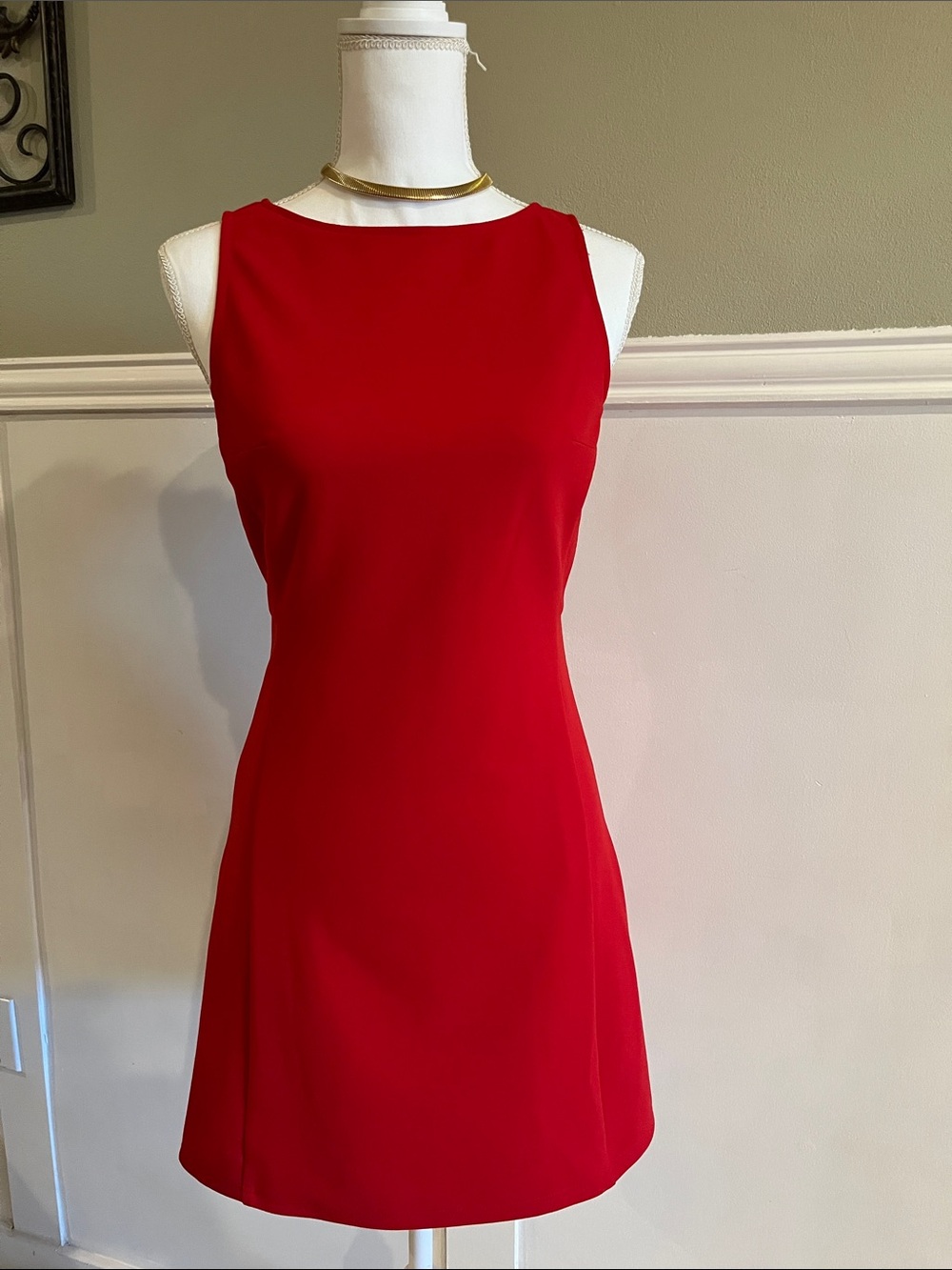 SIRENA Classic Red Sleeveless Shift Dress Small